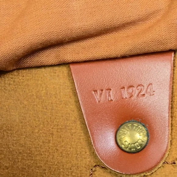 Louis Vuitton Speedy Duffle Epi Speedy 30 with 315 Louis Vuitton Lock & Key - Picture 10 of 16